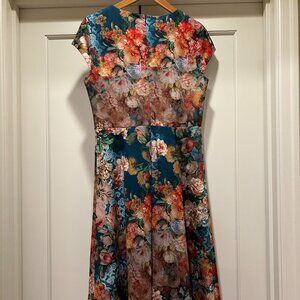 ECI Floral Knee-Length Cap Sleeves Scoop Neck Scuba Dress Size 10